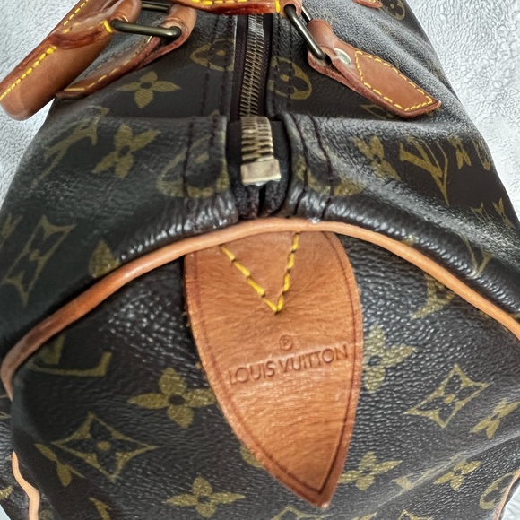 Louis Vuitton Speedy 35 - Authentic - Picture 2 of 16